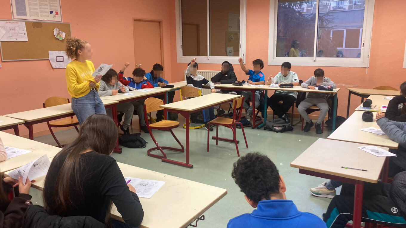 Les élèves du collège Honoré de Balzac de Vénissieux débattent de la laïcité.