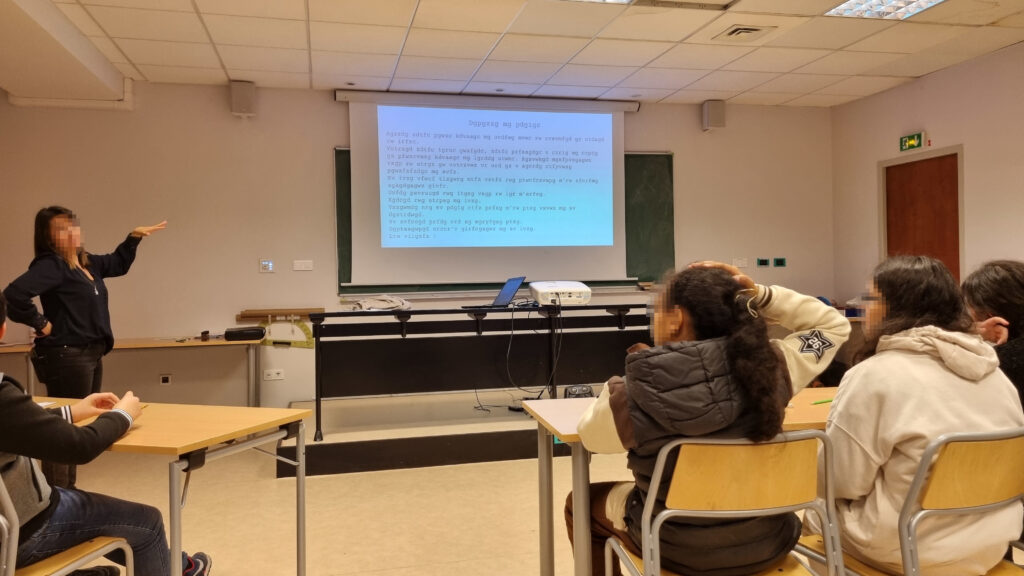 Les élèves de 3e du collège Honoré de Balzac de Vénissieux à la Maison des mathématiques et de l'informatique de Lyon. 