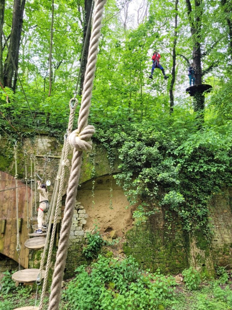 Début mai, les 6e sont sortis au fort de Vancia à l'occasion de leur cours d'EPS de Rillieux-la-Pape. 