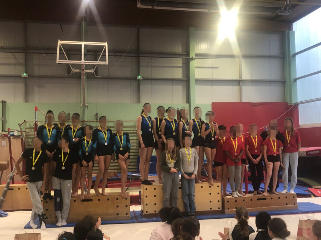 Des élèves du collège Honoré de Balzac sont montés sur la deuxième marche du podium aux championnats de France de gymnastique. 