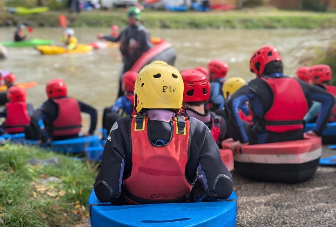 Les élèves de l'association sportive du collège Honoré de Balzac de Vénissieux ont participé à une initiation à l'hydrospeed.