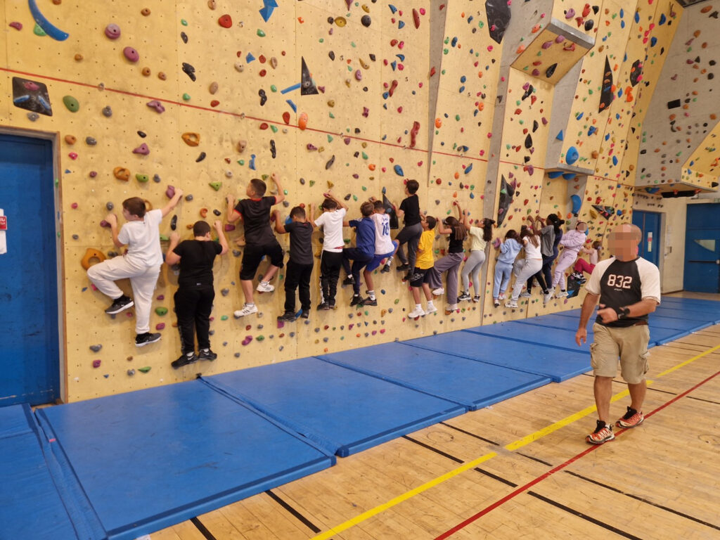 Le collège Honoré de Balzac de Vénissieux propose aux élèves de s'inscrire à l'Association sportive. 