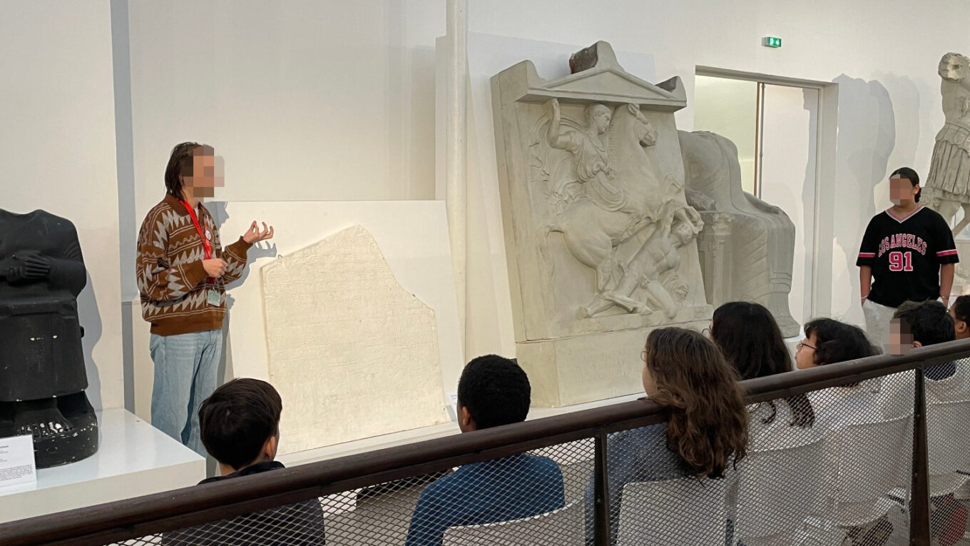 Les élèves du collège Honoré de Balzac de Vénissieux inscrits en Français Culture Antique et ceux inscrits en latin se sont rendus au Musée des moulages.
