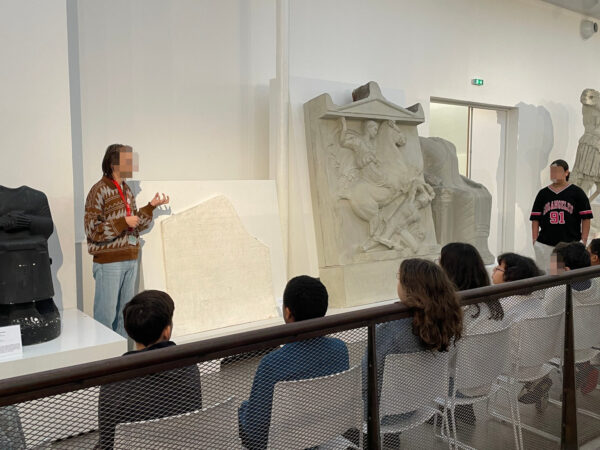 Les élèves du collège Honoré de Balzac de Vénissieux inscrits en Français Culture Antique et ceux inscrits en latin se sont rendus au Musée des moulages.