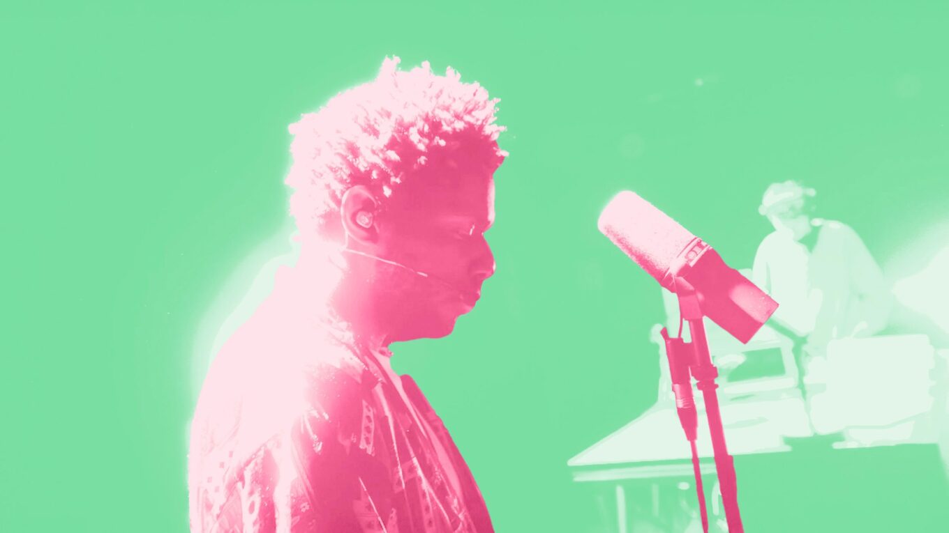 Des élèves de 3e du collège Honoré de Balzac de Vénissieux ont créé un morceau de rap sur l'adolescence.