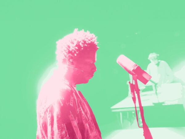 Des élèves de 3e du collège Honoré de Balzac de Vénissieux ont créé un morceau de rap sur l'adolescence.