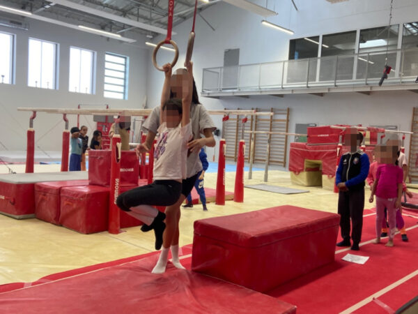 Les élèves du collège Honoré de Balzac de Vénissieux ont participé à la Semaine olympique et paralympique.